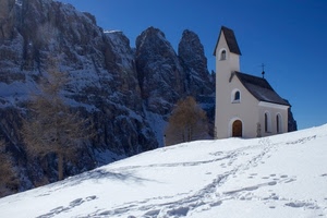 neve, montagna, chiesa, alberi, inverno, montagne, roccia, cielo, chiesetta, campanile